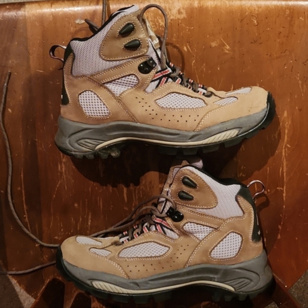 Vasque Hiking Boots 9.5